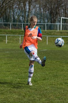 Bild 9 - wBJ SV Henstedt Ulzburg - TSV Schnberg : Ergebnis: 5:2